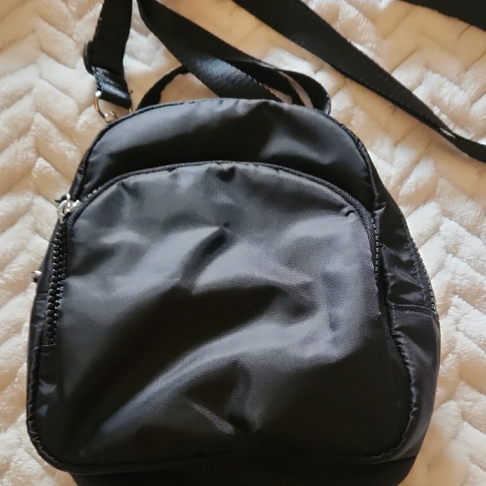 Stylish Black women's crossbody bag
